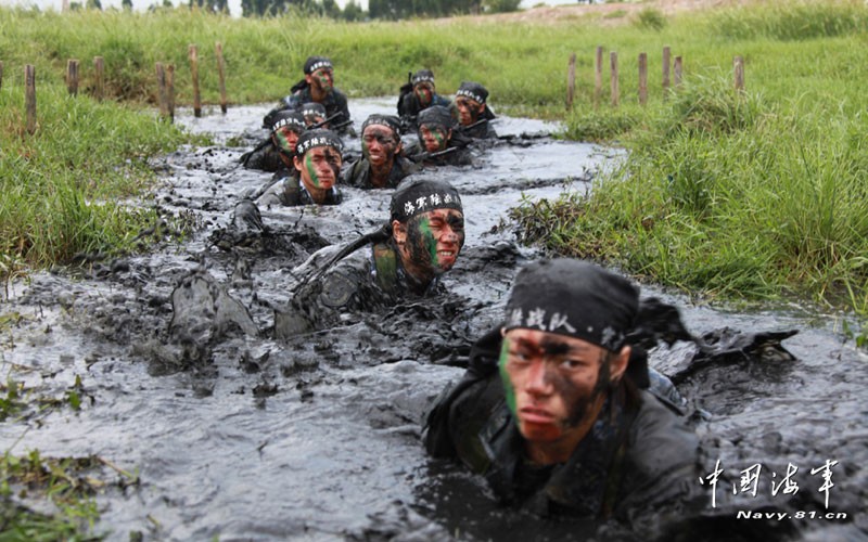 Lực lượng đặc nhiệm của lính thủy đánh bộ huấn luyện