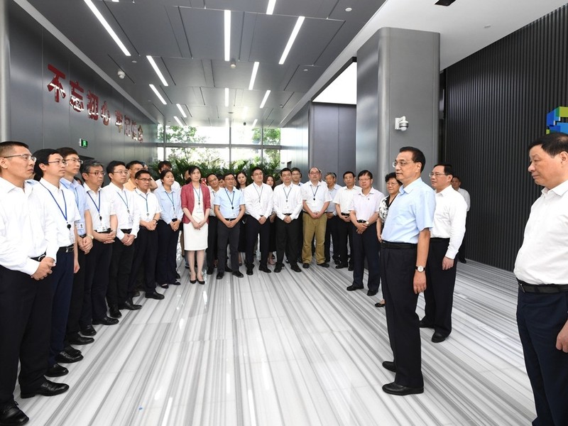 Thủ tướng Quốc Vụ viện Trung Quốc Lý Khắc Cường khảo sát Thượng Hải nói về vấn đề kinh tế và dân sinh