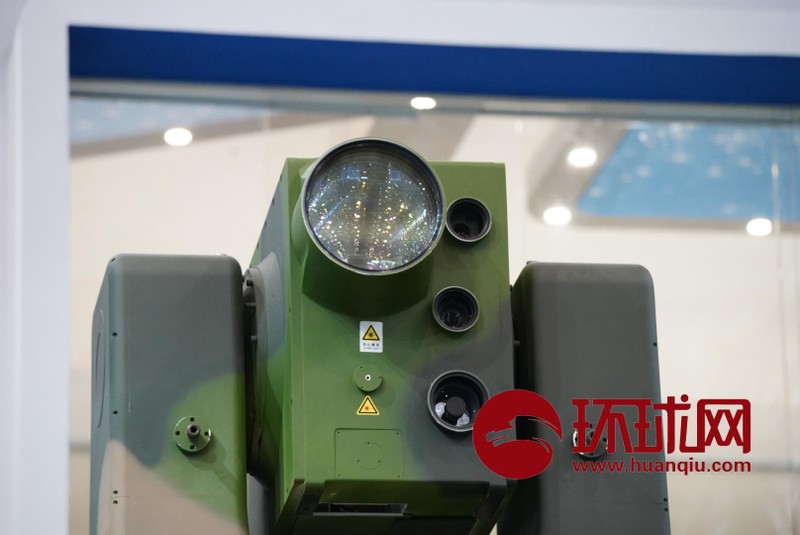 Cận cảnh Hệ thống vũ khí laser năng lượng định hướng LW-30 trưng bày tại MAKS, tháng 8/2019. Ảnh: Huanqiu Cận cảnh Hệ thống vũ khí laser năng lượng định hướng LW-30 trưng bày tại MAKS, tháng 8/2019. Ảnh: Huanqiu