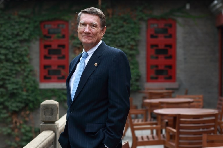 Ông John Holden: sự phát triển và mở rộng ảnh hưởng của kinh tế Trung Quốc, sự gia tăng không ngừng sức mạnh quân sự, các động thái ở Biển Đông và chủ nghĩa coi trọng thương mại, đã khiến mối quan hệ Mỹ - Trung lâm vào tình trạng rắc rối Ông John Holden: sự phát triển và mở rộng ảnh hưởng của kinh tế Trung Quốc, sự gia tăng không ngừng sức mạnh quân sự, các động thái ở Biển Đông và chủ nghĩa coi trọng thương mại, đã khiến mối quan hệ Mỹ - Trung lâm vào tình trạng rắc rối