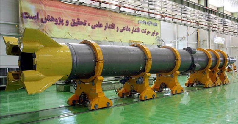 Tên lửa Sejil-110 sử dụng thuốc phóng rắn của Iran Tên lửa Sejil-110 sử dụng thuốc phóng rắn của Iran