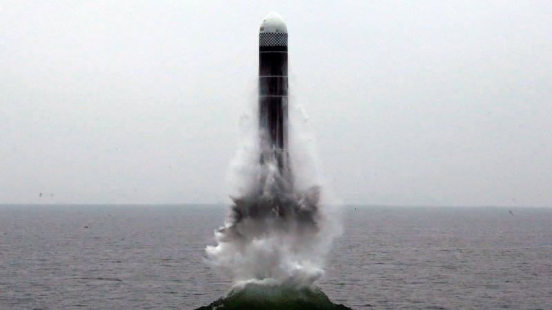 Tên lửa rời mặt nước Tên lửa rời mặt nước