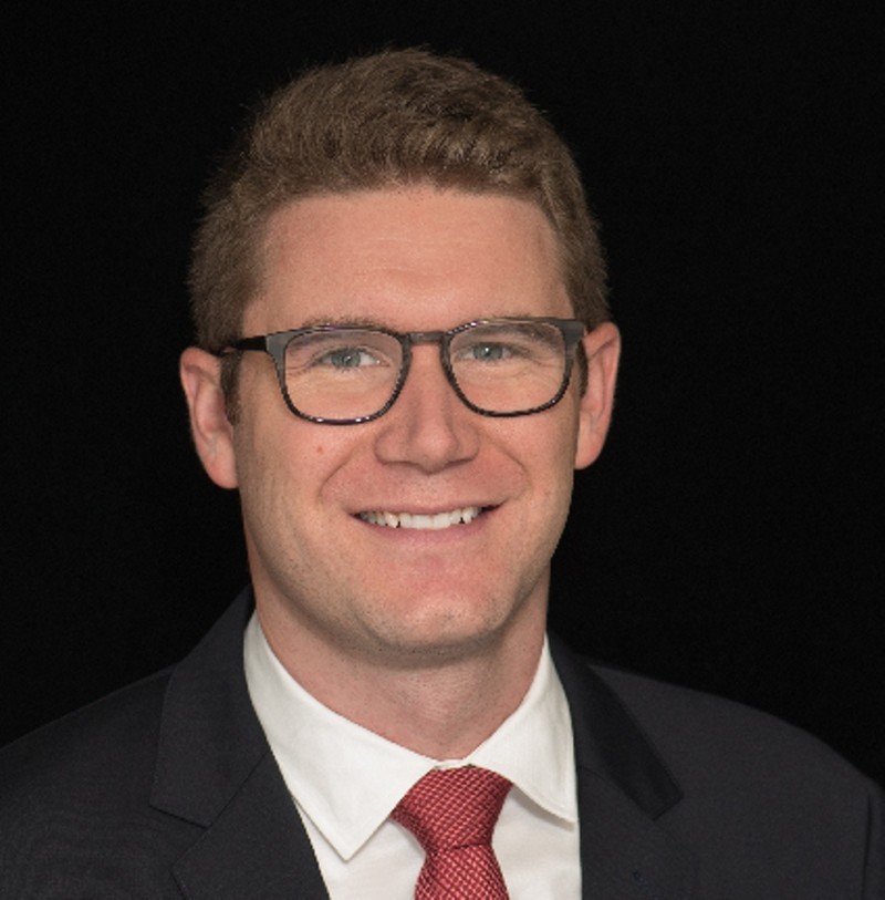 Ông Eric Sayers: việc lập ra chức vụ mới này đánh dấu một cam kết lâu dài và sự thay đổi trọng điểm công tác của Bộ Quốc phòng đã phù hợp với Báo cáo Chiến lược Quốc phòng Ông Eric Sayers: việc lập ra chức vụ mới này đánh dấu một cam kết lâu dài và sự thay đổi trọng điểm công tác của Bộ Quốc phòng đã phù hợp với Báo cáo Chiến lược Quốc phòng