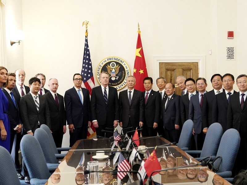 Vòng đàm phán thương mại lần thứ 13 kết thúc với một thỏa thuận Mỹ hoãn tăng thuế đổi lại việc Trung Quốc gia tăng việc mua nông sản Mỹ. Vòng đàm phán thương mại lần thứ 13 kết thúc với một thỏa thuận Mỹ hoãn tăng thuế đổi lại việc Trung Quốc gia tăng việc mua nông sản Mỹ.