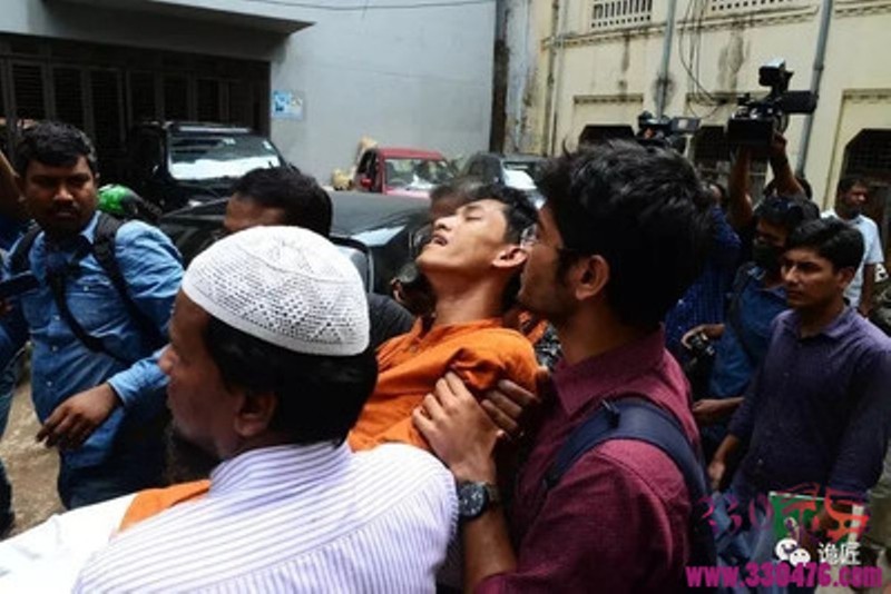 Người thân của Nusrat đau đớn trước cái chết của cô Người thân của Nusrat đau đớn trước cái chết của cô