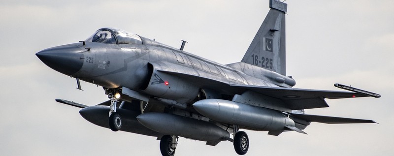 JF-17 Thunder do Trung Quốc và Pakistan hợp tác phát triển.