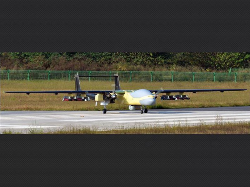 UAV trinh sát - chiến đấu TB001.