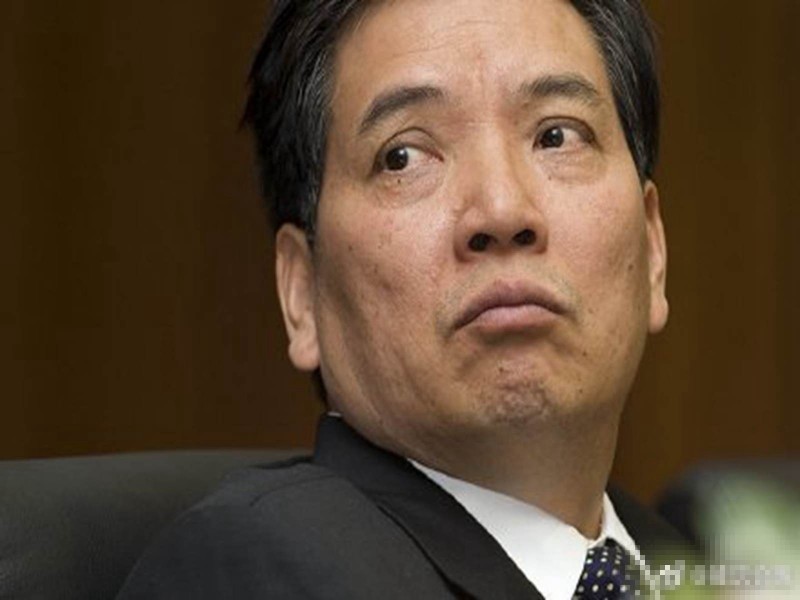 Ông Tần Quang Vinh, nguyên Ủy viên Trung ương, cựu Bí thư tỉnh ủy Vân Nam là quan chức cấp bộ, tỉnh đầu tiên ra đầu thú trong năm 2019.