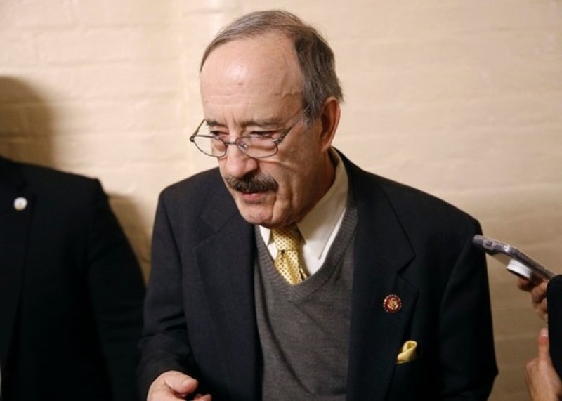 Ông Eliot Engel, Chủ tịch Ủy ban Đối ngoại Hạ viện: Dự luật gửi một thông điệp rõ ràng tới Bắc Kinh rằng họ sẽ phải chịu trách nhiệm nếu can thiệp vào tự do tôn giáo của Tây Tạng. Ông Eliot Engel, Chủ tịch Ủy ban Đối ngoại Hạ viện: Dự luật gửi một thông điệp rõ ràng tới Bắc Kinh rằng họ sẽ phải chịu trách nhiệm nếu can thiệp vào tự do tôn giáo của Tây Tạng.