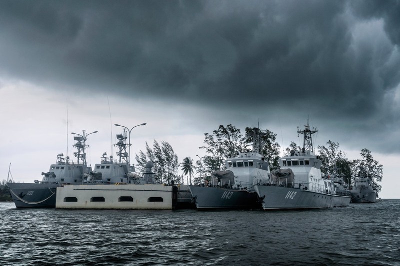 Cảng quân sự Ream đang được Trung Quốc giúp cải tạo và nâng cấp. Cảng quân sự Ream đang được Trung Quốc giúp cải tạo và nâng cấp.