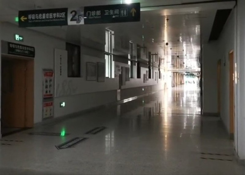 Khu cách ly điều trị bệnh nhân viêm phổi không rõ nguyên nhân tại bệnh viện Vũ Hán (Ảnh: Đông Phương). Khu cách ly điều trị bệnh nhân viêm phổi không rõ nguyên nhân tại bệnh viện Vũ Hán (Ảnh: Đông Phương).