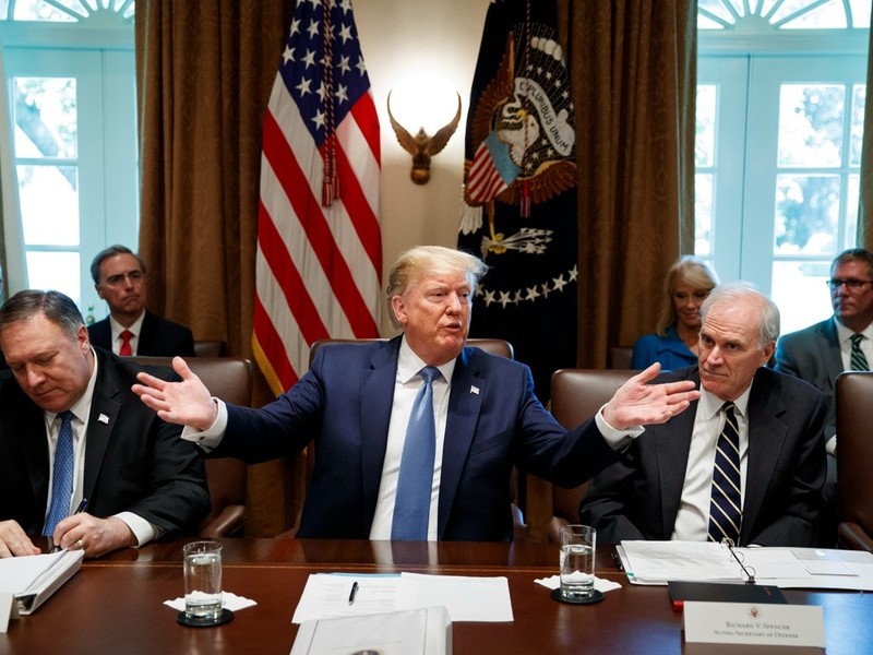 Tổng thống Donald Trump triệu tập họp Hội đồng An ninh Quốc gia bàn biện pháp đối phó, (Ảnh: AP). Tổng thống Donald Trump triệu tập họp Hội đồng An ninh Quốc gia bàn biện pháp đối phó, (Ảnh: AP).