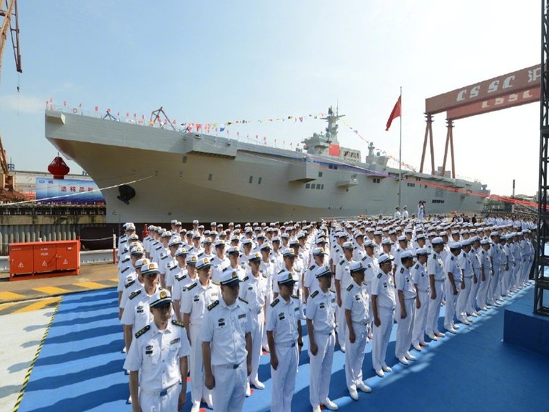 Ngày 25/9/2019 Trung Quốc hạ thủy chiếc tàu tấn công đổ bộ Type 075 đầu tiên tại Thượng Hải (Ảnh: CCTV)