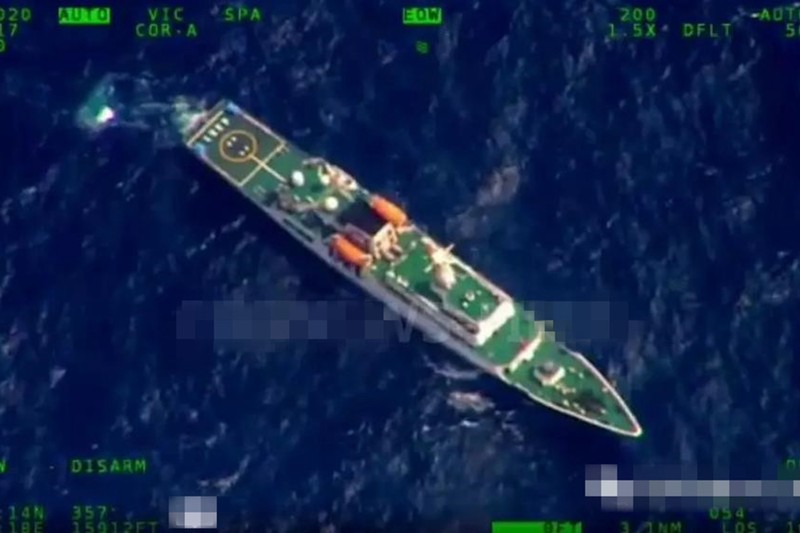 Hình ảnh tàu hải cảnh Trung Quốc ở trong vùng đặc quyền kinh tế của Indonesia do máy bay trinh sát của Không quân Indonesia chụp (Ảnh: Đa Chiều).