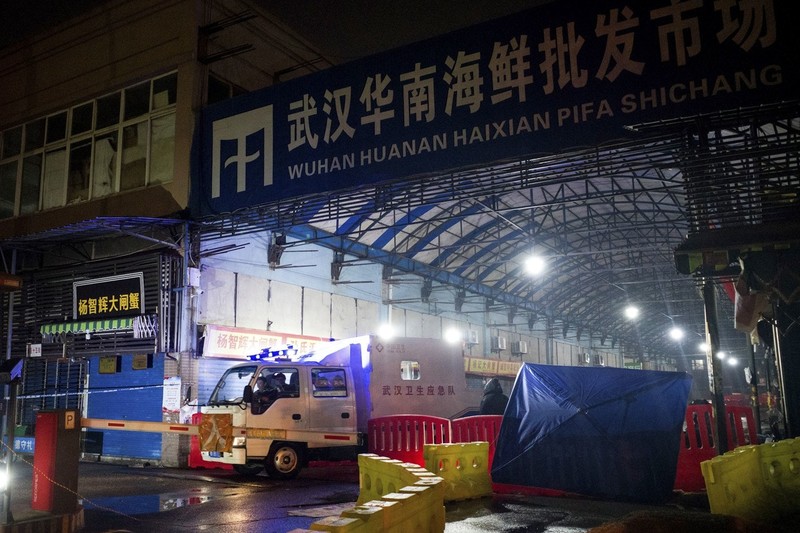 Chợ hải sản Hoa Nam ở Vũ Hán, nơi được cho là khởi nguồn bệnh viêm phổi do nhiễm coronavirus mới (Ảnh: AFP) Chợ hải sản Hoa Nam ở Vũ Hán, nơi được cho là khởi nguồn bệnh viêm phổi do nhiễm coronavirus mới (Ảnh: AFP)