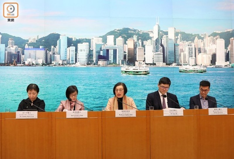 Nhà chức trách Hong Kong họp báo về công tác phòng ngừa dịch bệnh viêm phổi nhiễm coronavirus mới (Ảnh: Đông Phương) Nhà chức trách Hong Kong họp báo về công tác phòng ngừa dịch bệnh viêm phổi nhiễm coronavirus mới (Ảnh: Đông Phương)