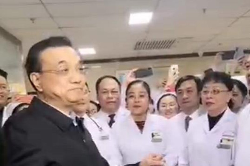 Thủ tướng Lý Khắc Cường thăm, kiểm tra tình hình phòng chống dịch bệnh tại Tây Ninh, Thanh Hải (Ảnh: Đa Chiều).