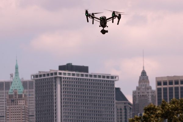 Phía Mỹ lo ngại máy bay không người lái Trung Quốc có cửa hậu chuyển dữ liệu tình báo cho các tin tặc Trung Quốc (Ảnh: Getty) Phía Mỹ lo ngại máy bay không người lái Trung Quốc có cửa hậu chuyển dữ liệu tình báo cho các tin tặc Trung Quốc (Ảnh: Getty)