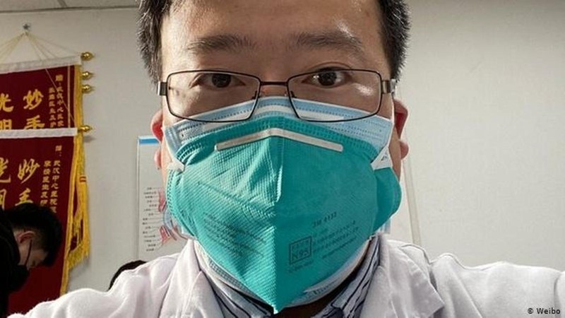 Bác sỹ Lý Văn Lượng, người đang được cộng đồng mạng và dân chúng Trung Quốc tôn vinh (Ảnh: Guancha) Bác sỹ Lý Văn Lượng, người đang được cộng đồng mạng và dân chúng Trung Quốc tôn vinh (Ảnh: Guancha)