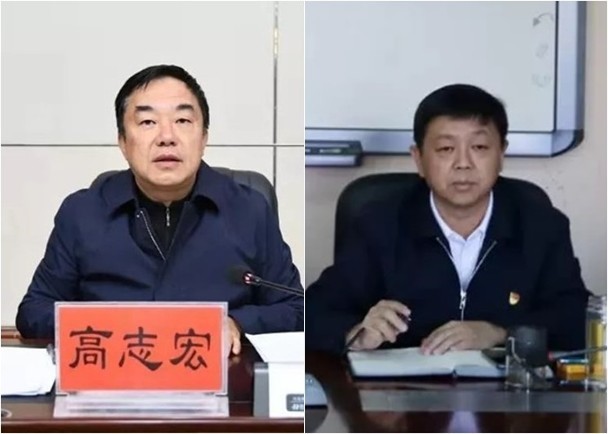 Hai ông Cao Chí Hồng (trái) và Đỗ Thục Cảm bị cách chức vì để xảy ra vụ trấn lấy khẩu trang của Trùng Khánh vận chuyển qua địa bàn (Ảnh: Đông Phương).