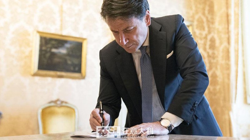 Thủ tướng Italy Giuseppe Conte ký sắc lệnh đặc biệt tuyên bố phong tỏa toàn bộ khu vực Lombardy thuộc miền Bắc Italy và 14 tỉnh  (Ảnh: Sina). 