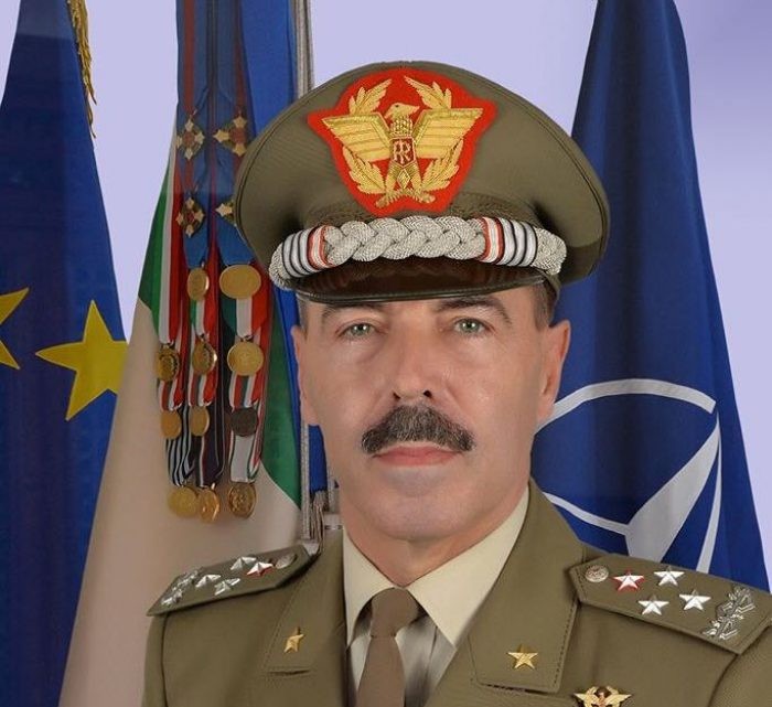 Tướng Salvatore Farina, Tham mưu trưởng Lục quân đội Italy đã bị nhiễm COVID-19 (Ảnh: piazzasalento.it) Tướng Salvatore Farina, Tham mưu trưởng Lục quân đội Italy đã bị nhiễm COVID-19 (Ảnh: piazzasalento.it)