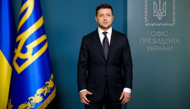 Tổng thống Ukraine Zelensky tuyên bố đóng cửa biên giới từ sáng 27/3 (Ảnh: AP).