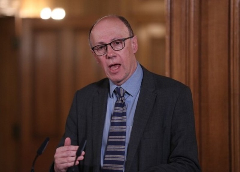 Ông Stephen Povis: nếu người Anh chết dưới 20 ngàn là một con số đẹp (Ảnh: DF).