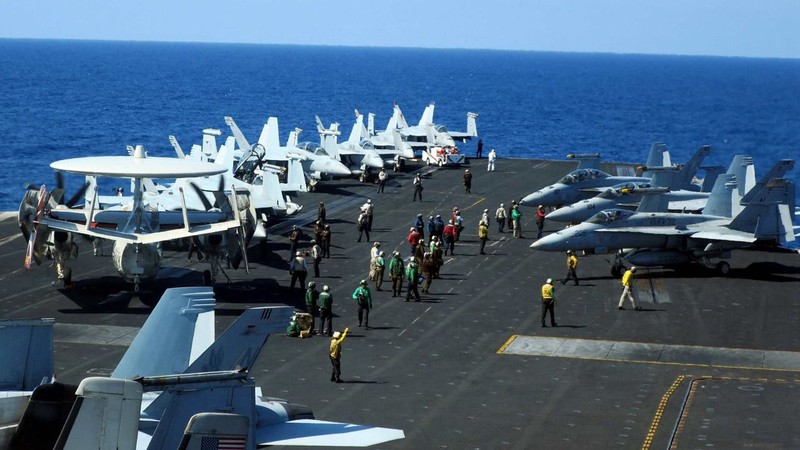 Đã có hơn 100 thành viên thủy thủ đoàn trên tàu sân bay USS Roosevelt bị nhiễm COVID-19 (Ảnh: AP). Đã có hơn 100 thành viên thủy thủ đoàn trên tàu sân bay USS Roosevelt bị nhiễm COVID-19 (Ảnh: AP).