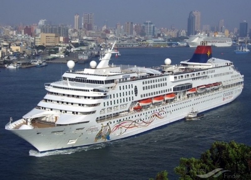 Tàu du lịch Bảo Bình Tinh, một trong 2 con tàu sẽ được dùng làm nơi ở cho những lao động nước ngoài đã khỏi bệnh hoặc không bị bệnh (Ảnh: DF). Tàu du lịch Bảo Bình Tinh, một trong 2 con tàu sẽ được dùng làm nơi ở cho những lao động nước ngoài đã khỏi bệnh hoặc không bị bệnh (Ảnh: DF).