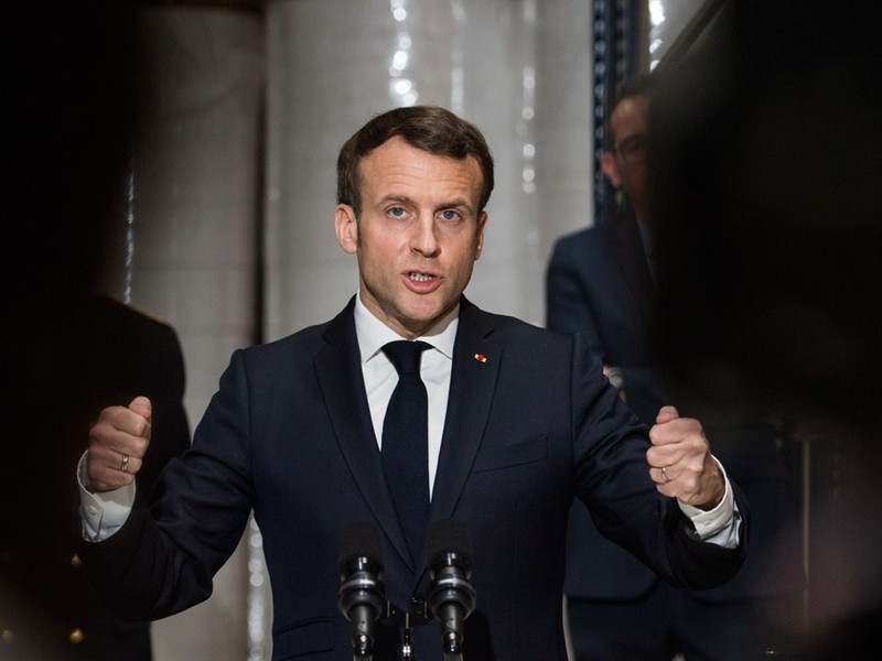Tổng thống Pháp Emmanuel Macron nói trong cuộc phỏng vấn với Financial Times vào ngày 16/4: đừng ngây thơ tin rằng Trung Quốc đã ứng phó tốt với dịch bệnh (Ảnh: AP)