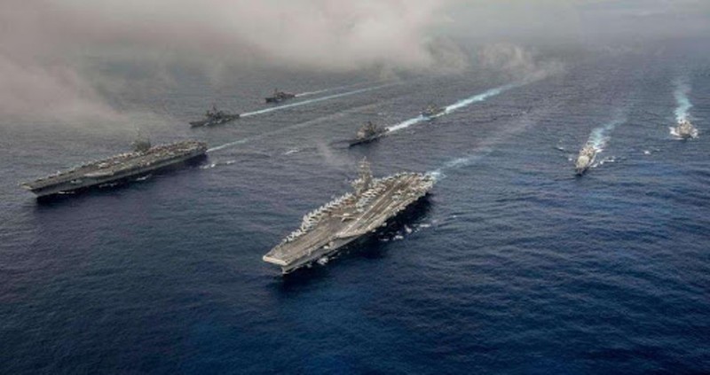 Kiều Lương cho rằng, nếu dùng vũ lực thống nhất Đài Loan vào lúc này, Mỹ và đồng minh sẽ lợi dụng ưu thế hải trên không và trên biển để chặt đứt tuyến đường tiếp tế của Bắc Kinh ở Biển Đông (Ảnh: Vos.com)