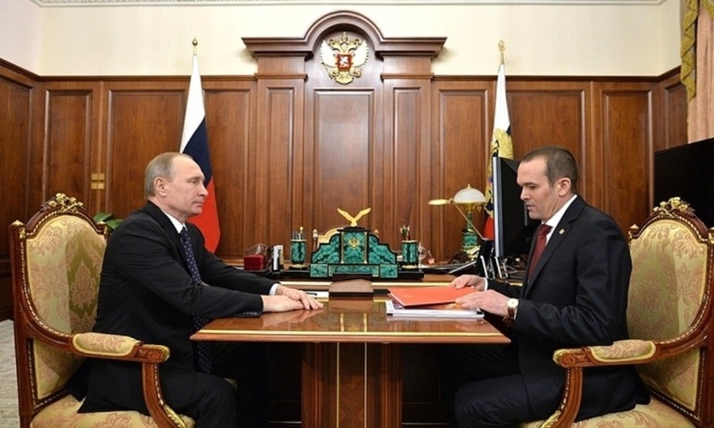 Tổng thống Putin và ông Ignatiev khi còn đang giữ chức (Ảnh: WN). Tổng thống Putin và ông Ignatiev khi còn đang giữ chức (Ảnh: WN).