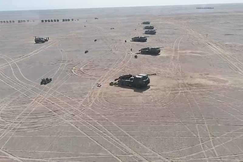 Quân đội Trung Quốc diễn tập ở gần biên giới Ấn Độ hồi đầu tháng 6 (Ảnh: CCTV). Quân đội Trung Quốc diễn tập ở gần biên giới Ấn Độ hồi đầu tháng 6 (Ảnh: CCTV).