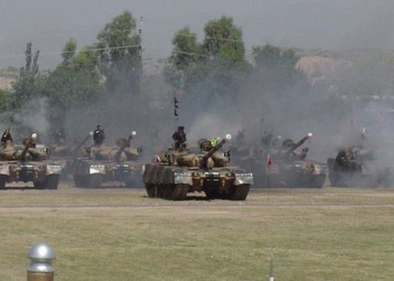 Trung Quốc đã triển khai xe tăng hiện đại T-90 tới thung lũng Galwan (Ảnh: Đông Phương).