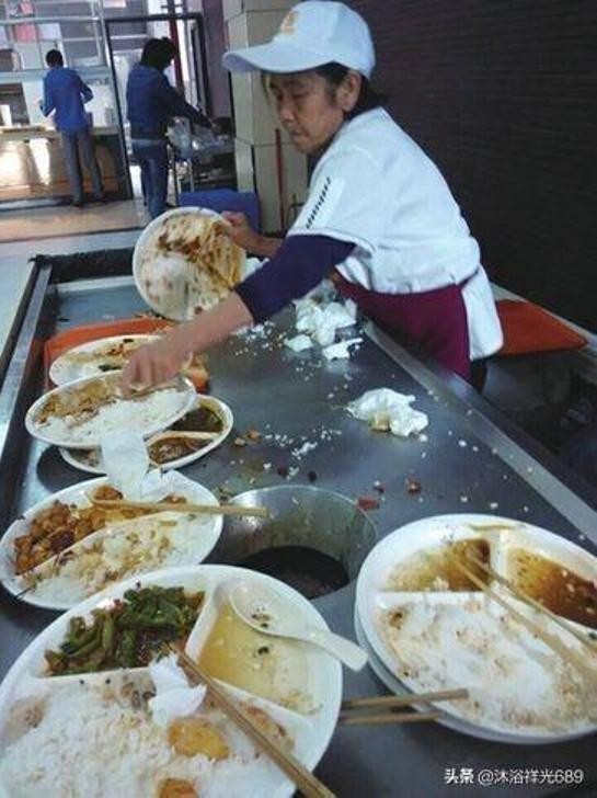 Ông Tập Cận Bình phê phán và chỉ thị phải chấm dứt tệ nạ lãng phí thực phẩm nghiêm trọng hiện nay (Ảnh: toutiao). Ông Tập Cận Bình phê phán và chỉ thị phải chấm dứt tệ nạ lãng phí thực phẩm nghiêm trọng hiện nay (Ảnh: toutiao).