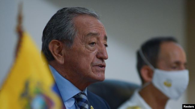 Bộ trưởng Quốc phòng Ecuador Oswaldo Jarrin tố cáo tàu cá Trung Quốc tắt tín hiệu định vị vệ tinh để trốn tránh sự giám sát của lực lượng chấp pháp nước ông (Ảnh: Reuters). Bộ trưởng Quốc phòng Ecuador Oswaldo Jarrin tố cáo tàu cá Trung Quốc tắt tín hiệu định vị vệ tinh để trốn tránh sự giám sát của lực lượng chấp pháp nước ông (Ảnh: Reuters).