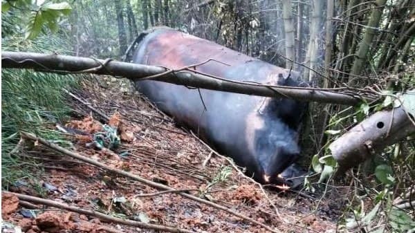 Xác tên lửa rơi xuống tỉnh Quảng Tây (Ảnh: Apolo). Xác tên lửa rơi xuống tỉnh Quảng Tây (Ảnh: Apolo).
