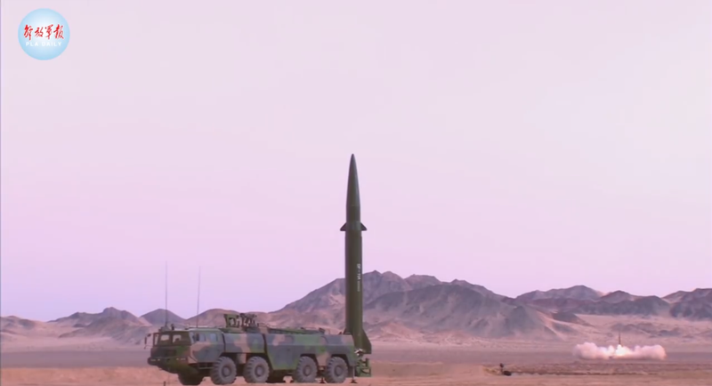 Ngày 24/9, sau khi Đài Loan tiến hành diễn tập phòng không, truyền thông quân đội Trung Quốc đã công bố video phóng hàng chục tên lửa DF-11 (Ảnh: Jiefangjunbao).