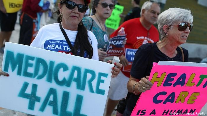 Kế hoạch Obamacare gây bất đồng sâu sắc giữa các phe ủng hộ hai ứng cử viên Donald Trump và Joe Biden (Ảnh: Getty). Kế hoạch Obamacare gây bất đồng sâu sắc giữa các phe ủng hộ hai ứng cử viên Donald Trump và Joe Biden (Ảnh: Getty).