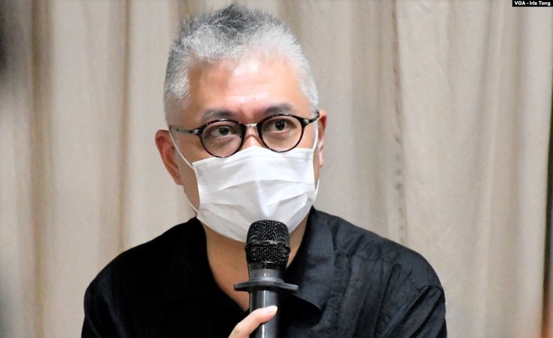 Nhà bình luận thời sự Hồng Kông Hoàng Vĩ Quốc cho rằng Trung Quốc không chúc mừng ông Joe Biden để tránh kích động ông Donald Trump chống Trung Quốc trong thời gian còn nắm quyền (Ảnh: VOA).