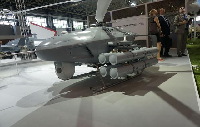 UAV trực thăng Golden Eagle CR-500 được thiết kế gọn nhẹ (Ảnh: Sina).