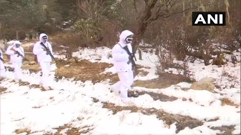 Lính Ấn Độ tuần tra ở khu vực biên giới (Ảnh ANI). Lính Ấn Độ tuần tra ở khu vực biên giới (Ảnh ANI).