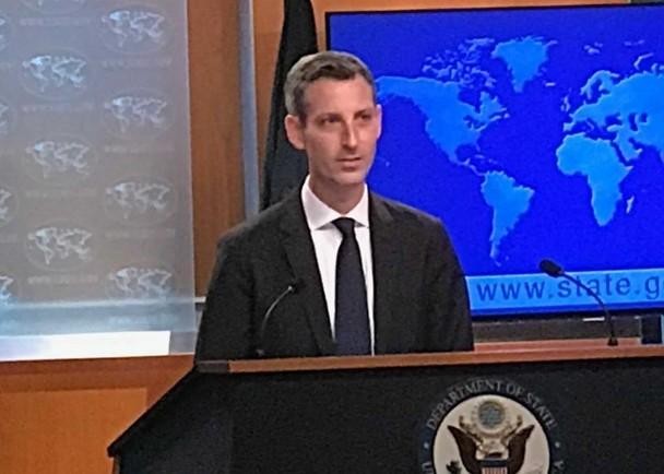 Ông Ned Price kêu gọi Bắc Kinh ngừng gây áp lực quân sự, ngoại giao và kinh tế lên Đài Loan và đối thoại với chính quyền Đài Loan. (Ảnh: Dongfang).