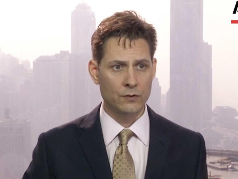 Nhà ngoại giao Canada Michael Kovrig bị đưa ra xét xử hôm 22/3 (Ảnh: AP).