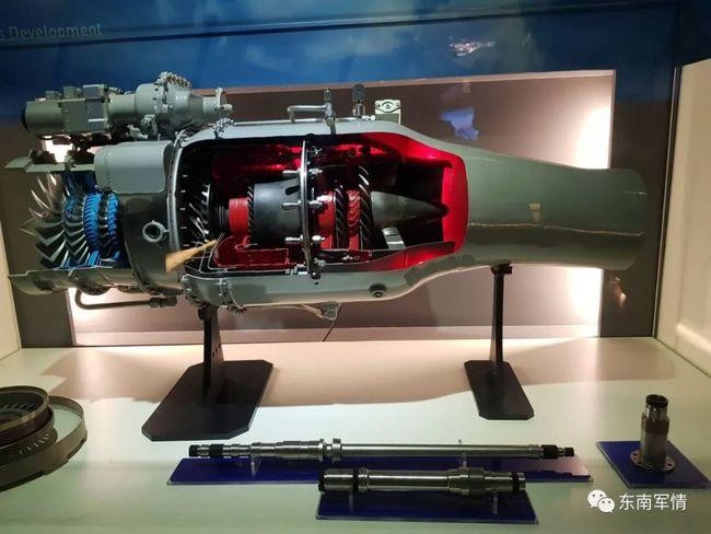 Động cơ phản lực dùng cho tên lửa Hùng Phong-2E tăng tầm (Ảnh: 163.com) Động cơ phản lực dùng cho tên lửa Hùng Phong-2E tăng tầm (Ảnh: 163.com)