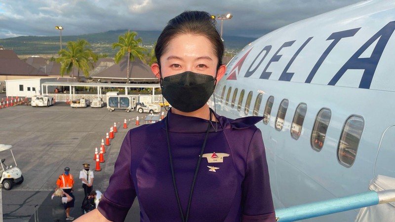 Vương Triết từng là tiếp viên của hãng hàng không Delta (Ảnh: Dwnews). Vương Triết từng là tiếp viên của hãng hàng không Delta (Ảnh: Dwnews).