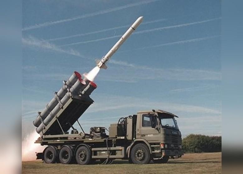 Hệ thống tên lửa Harpoon cơ động trên đất liền (Ảnh Đông Phương). Hệ thống tên lửa Harpoon cơ động trên đất liền (Ảnh Đông Phương).