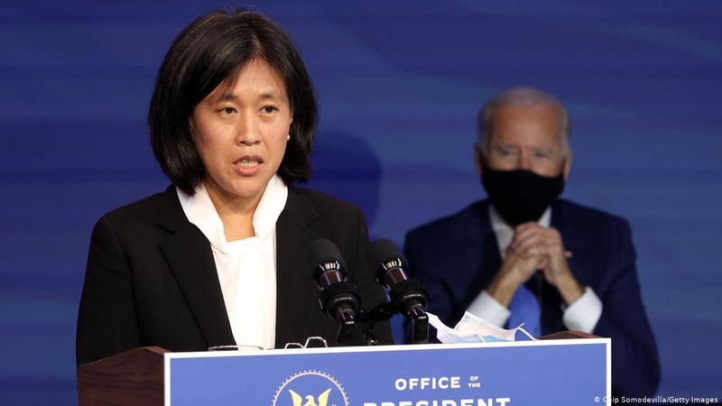 Sau khi bà Katherine Tai, một người Mỹ gốc Đài Loan được bổ nhiệm làm Giám đốc Văn phòng Đại diện Thương mại Mỹ (USTR), việc đàm phán kí BTA với Đài Loan đã được thúc đẩy mạnh mẽ (Ảnh: AP). Sau khi bà Katherine Tai, một người Mỹ gốc Đài Loan được bổ nhiệm làm Giám đốc Văn phòng Đại diện Thương mại Mỹ (USTR), việc đàm phán kí BTA với Đài Loan đã được thúc đẩy mạnh mẽ (Ảnh: AP).