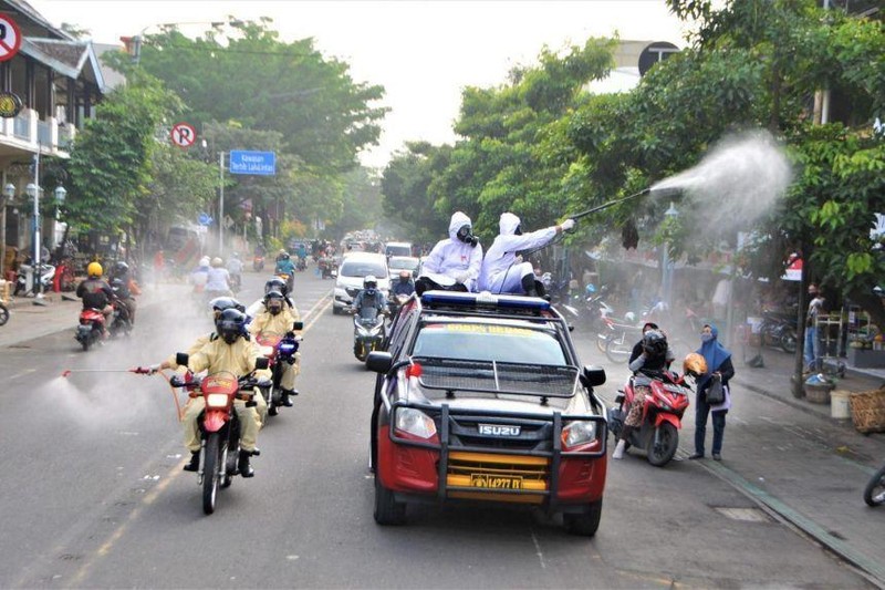 Kể từ ngày 3/7, Indonesia bắt đầu thực hiện các biện pháp khẩn cấp chống dịch (Ảnh: UDN). Kể từ ngày 3/7, Indonesia bắt đầu thực hiện các biện pháp khẩn cấp chống dịch (Ảnh: UDN).